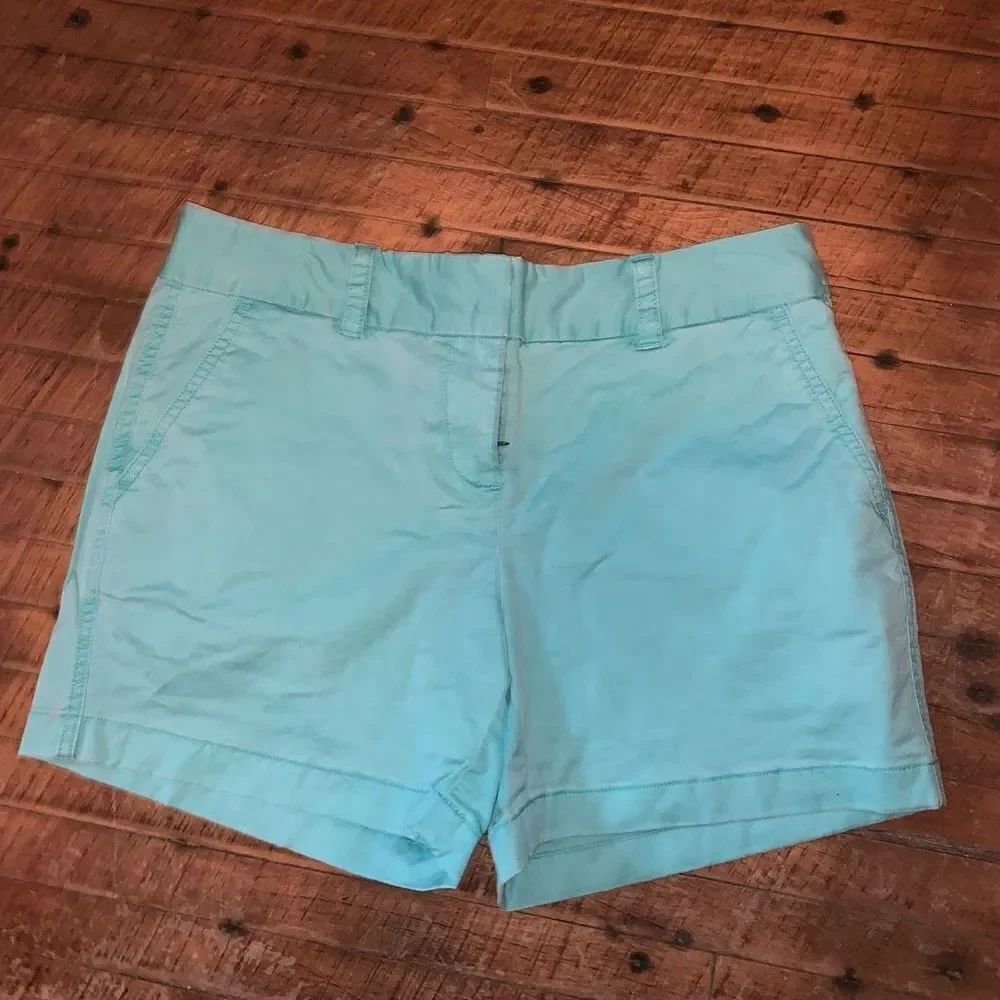Vineyard Vines mint green flat front vacationcore 4 shorts